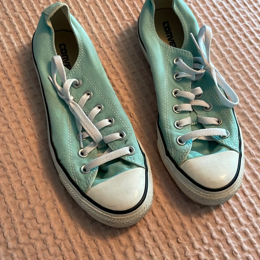 Converse in Tiffany blue